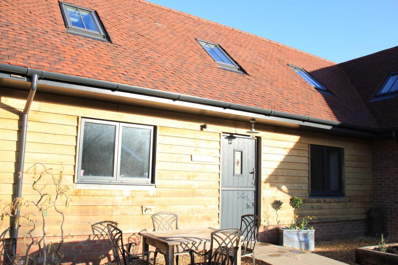 Charming And Luxury Retreats On Our Farm Villa Billingshurst Exterior photo